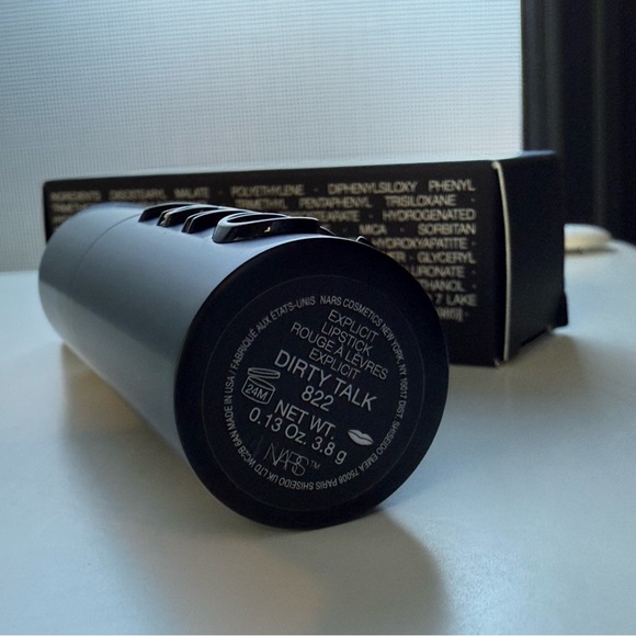 NARS Explicit Refillable Satin Lipstick 822 - Picture 5 of 6